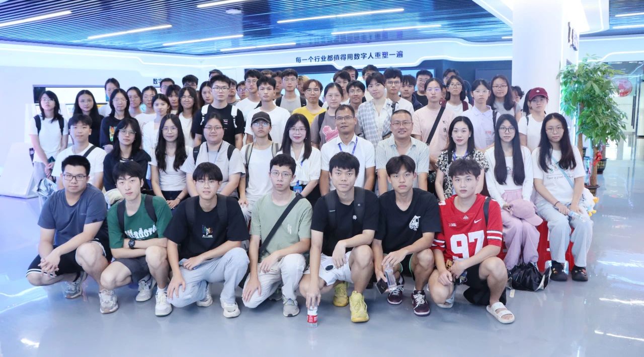 索求将来科技，共筑智慧桥梁